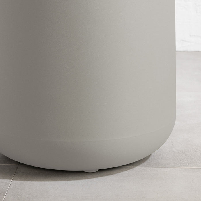 Table de fauteuil ronde Dalya pour la terrasse - greige