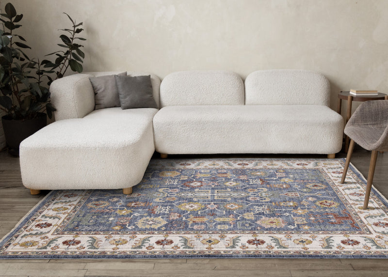 Tapis Olivia bleu a inspire tribal avec bordure, 5'3\" x 7'10\"
