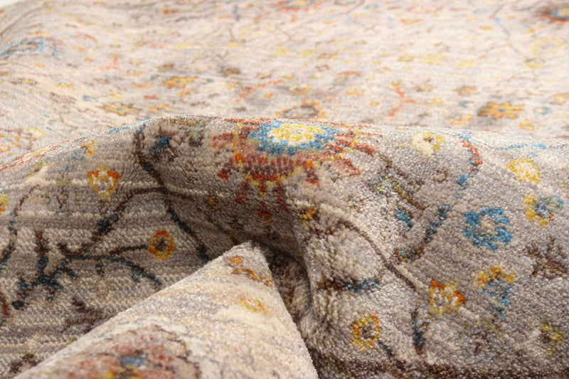 Tapis Traditionnel Zaina 5'0\" x 5'0\" en Gris