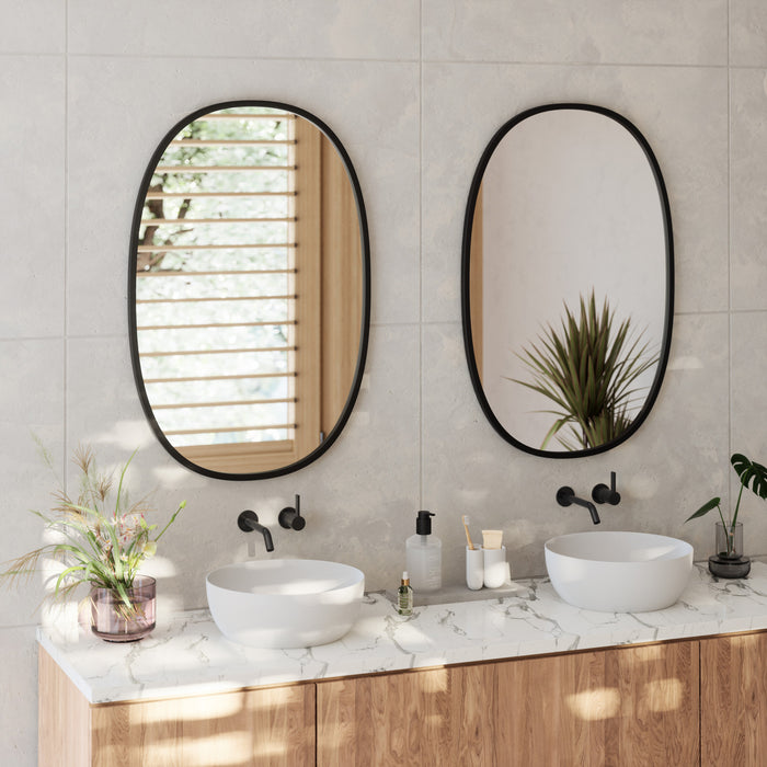 Miroir mural ovale Hub de Umbra de 24 po x 36 po - noir