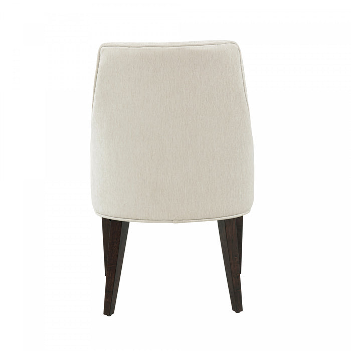 Fauteuil moderne en bois Beever avec accoudoirs en chenille creme
