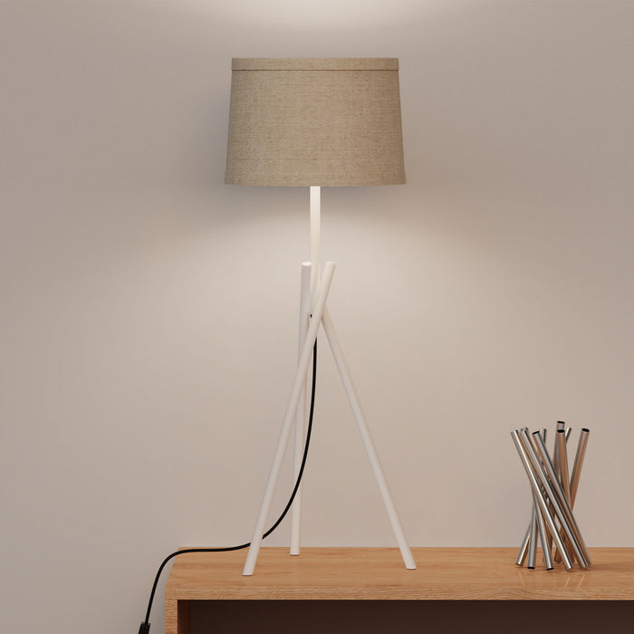 Élégante lampe de table blanche de 26 po à pattes croisées avec abat-jour en tissu 