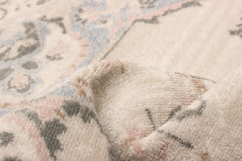 Carpette Myra ivoire - 5 pi 0 po x 8 pi 0 po   