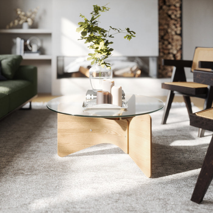 Table à café ronde moderne Madera de Umbra en bois massif avec dessus en verre - naturelle