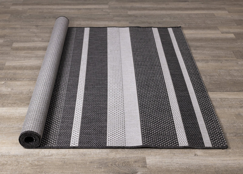 Carpette Jackson à rayures pour l’intérieur et l'extérieur - 5 pi 3 po x 7 pi 7 po