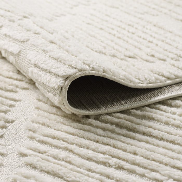 Carpette à poil long Quinto crème à motif de grands treillis - 2 pi 7 po x 8 pi 