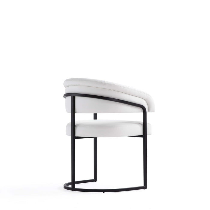 Chaise de salle a manger Augusta moderne en metal et cuir vegetalien blanc - Lot de 6
