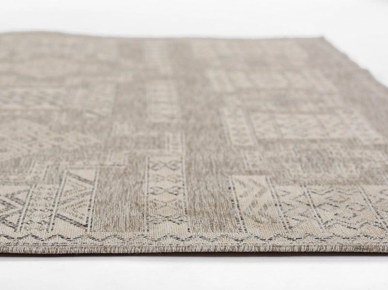 Tapis Transitionnel Nyra 5'3\" x 7'0\" en Gris