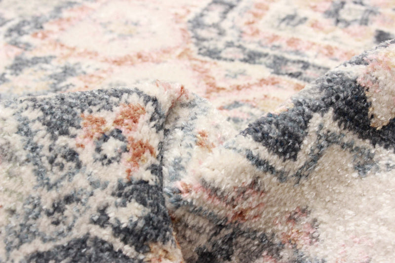Carpette Heriza ivoire - 5 pi 0 po x 8 pi 0 po   