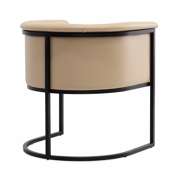 Chaise de salle a manger moderne mi-siecle cosmopolite en cuir vegetalien et metal, couleur beige - Lot de 2