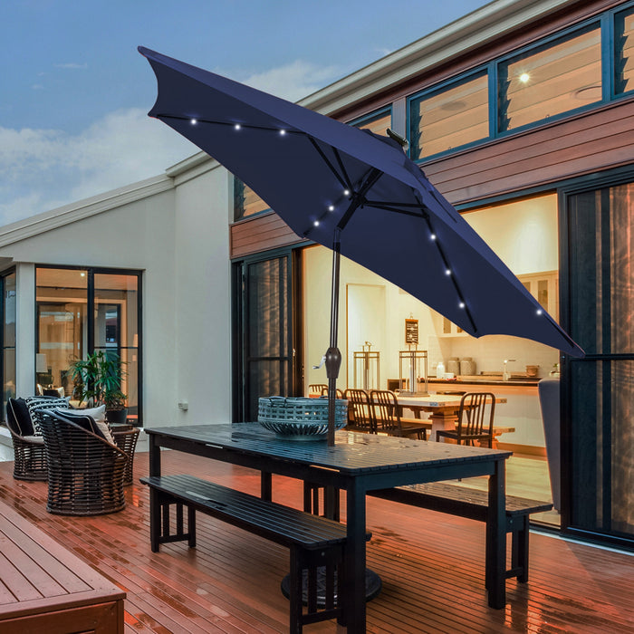 Parasol de marche solaire Costway de 10' avec eclairage LED, ajustement de l'ombre par inclinaison a manivelle, marine