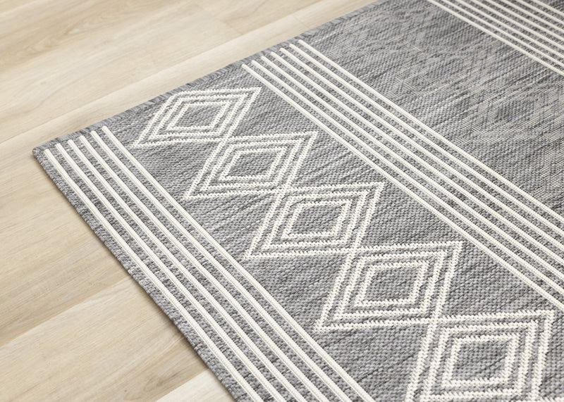 Tapis Jackson gris blanc a motifs en rangees, 5'3\" x 7'7\"