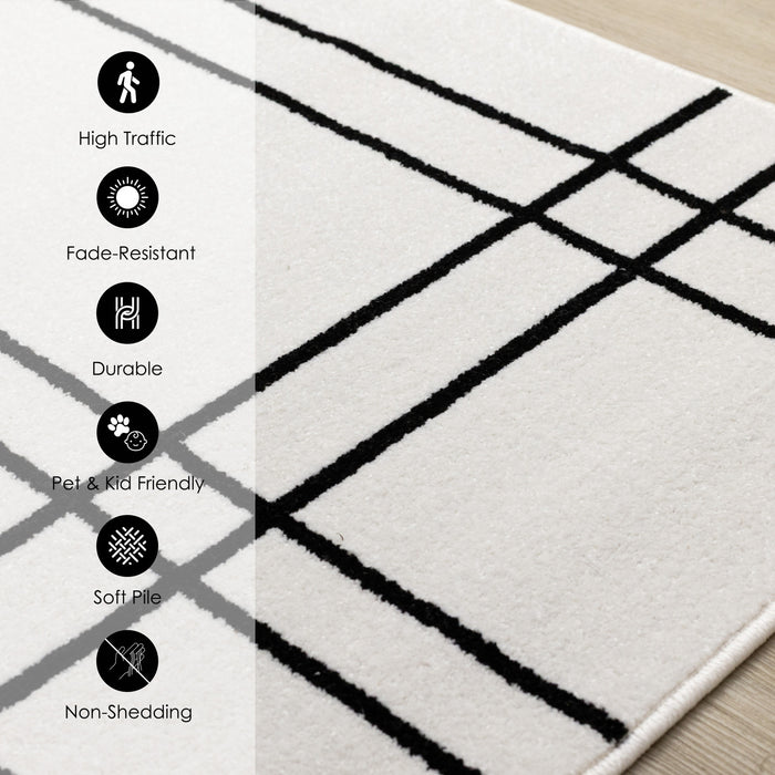 Tapis Covington a carreaux gris et blanc, 5'3\" x 7'7\"