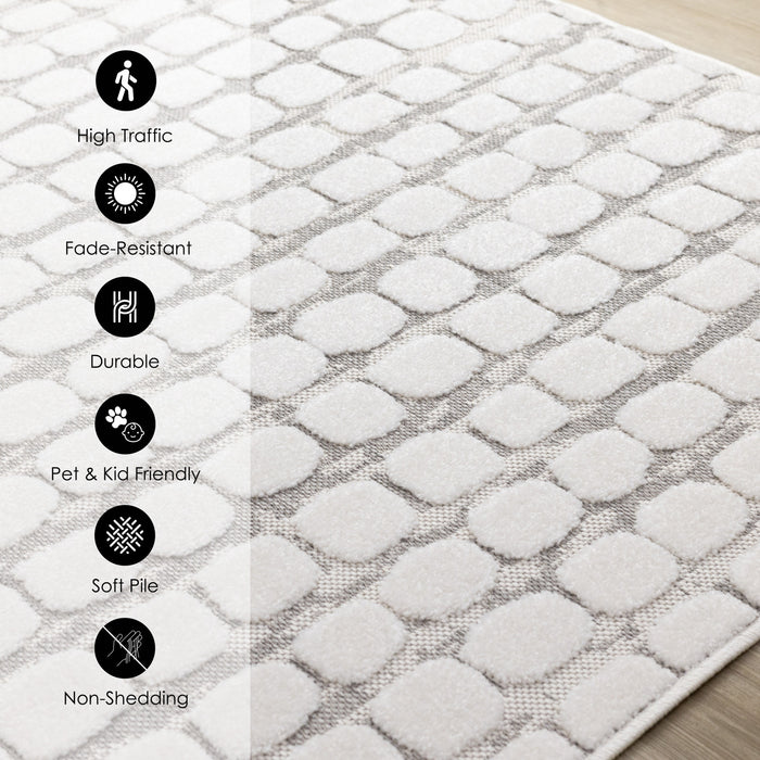 Tapis Oslo White a grands galets, 7'10\" x 10'6\"