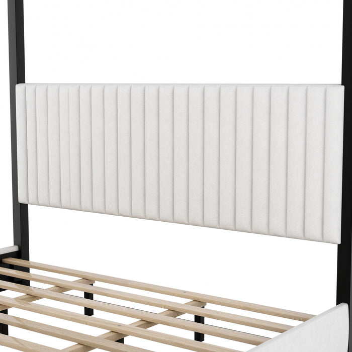 Lit plateforme Sophia a baldaquin avec tete de lit en mousse et velours, taille king, noir