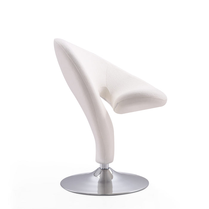 Fauteuil d’appoint pivotant Curl de Manhattan Comfort en chrome poli et en mélange de laine - crème
