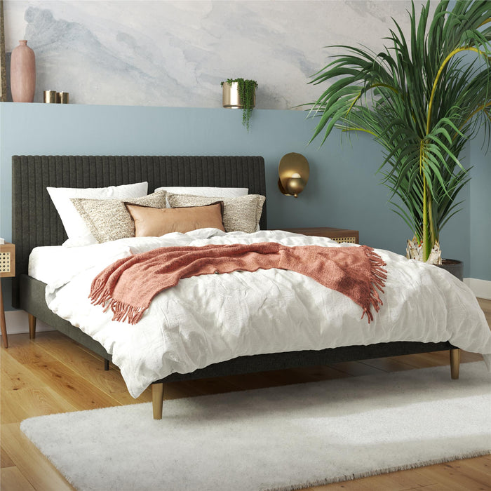 Grand lit Daphne de Mr. Kate en lin- gris foncé