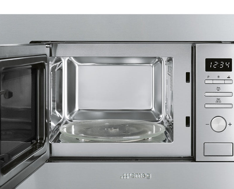 Four à micro-ondes encastré Smeg de 0,7 pi3 avec trousse d'encastrement - FMIU020X