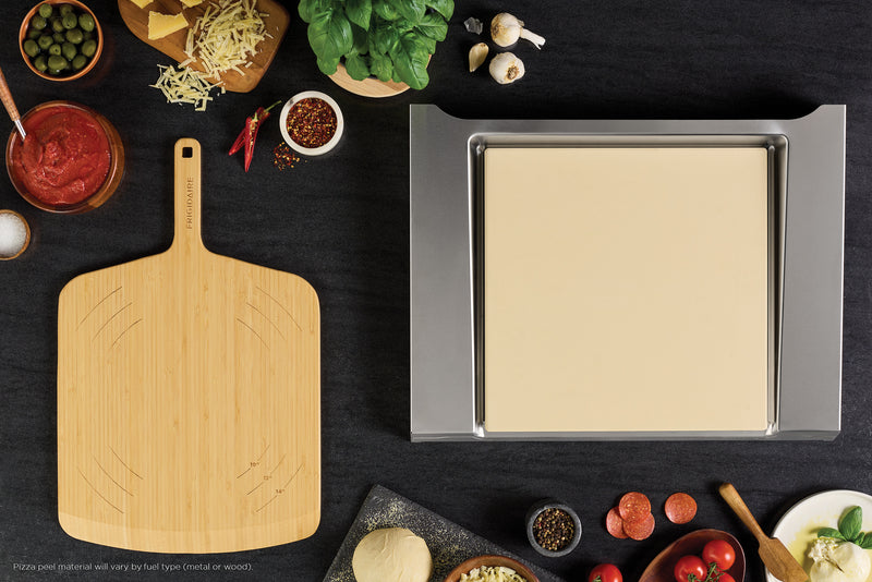 Cuisinière électrique Frigidaire Gallery de 5,3 pi3 avec pizza cuite sur pierre - acier inoxydable Smudge-ProofMD - GCREC070BF