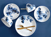 H2K Midnight Roses 16-Piece Porcelain Dinnerware Set | Ensemble de Vaisselle 16 Morceaux H2K Midnight Roses en Porcelaine