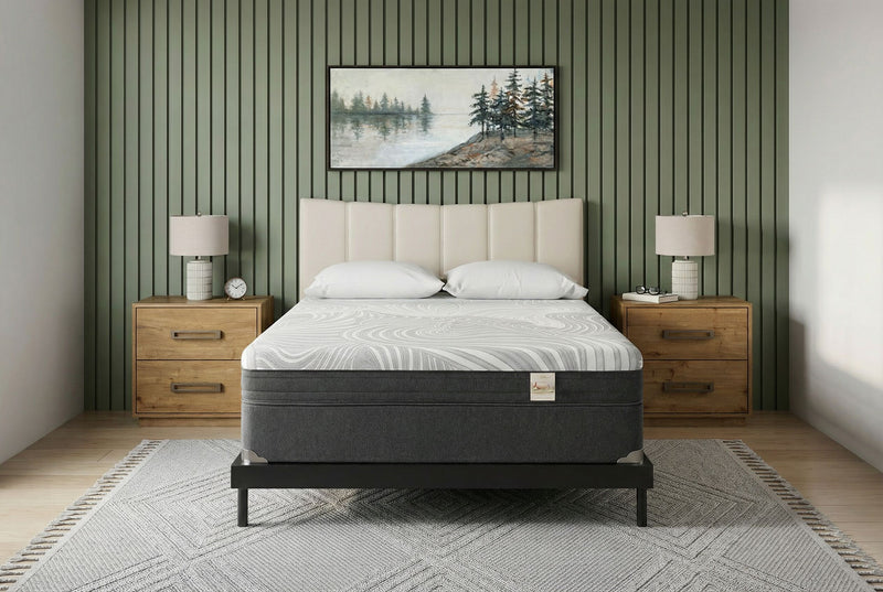 Matelas ferme à plateau-coussin dans une boîte Spa 8 de Springwall pour lit double très long de véhicule récréatif