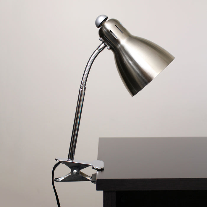 Lampe de bureau de Simple Designs à pince réglable - nickel brossé