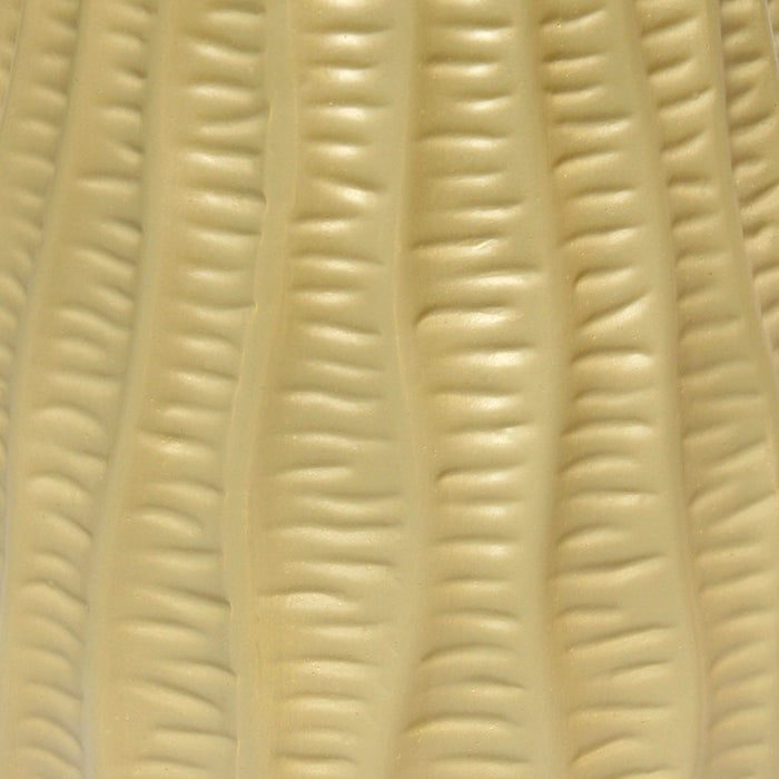 Mini lampe de table pastel, texturée, traditionnelle et moderne de Simple Designs de 11,02 po en céramique avec abat-jour en tissu assorti - tan