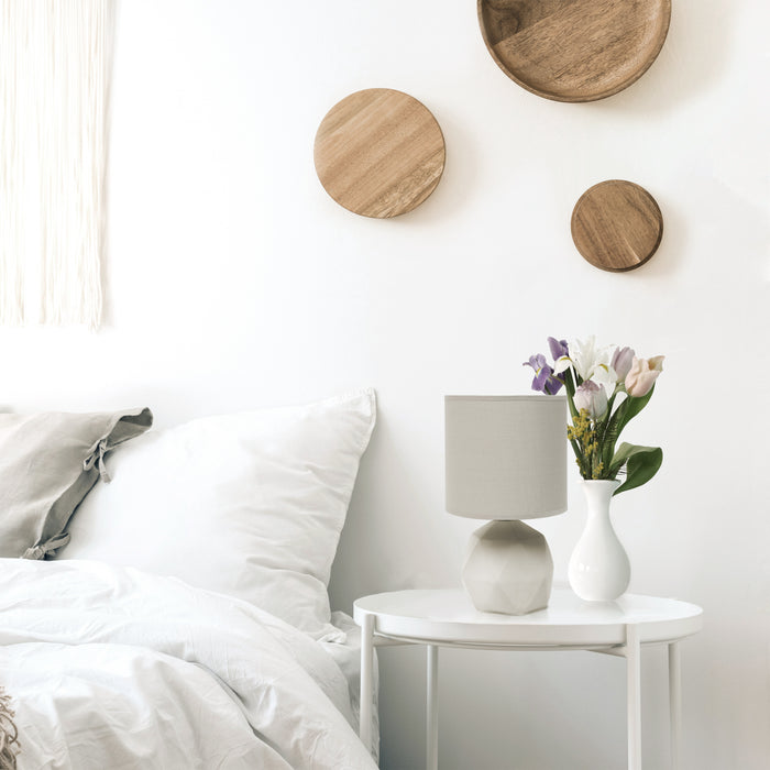 Lampe de table géométrique de Simple Designs en béton - grise