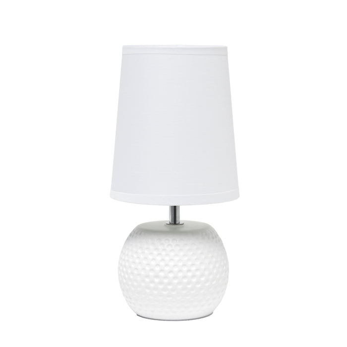 Lampe de table de Simple Designs en céramique à texture cloutée - blanche