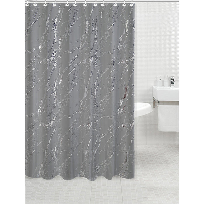 Rideau de douche en polyester gris et aluminium argenté imprimé d’un motif de marbre
