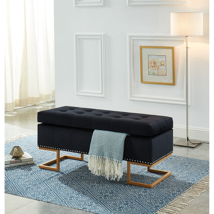 Pouf Imperial capitonné noir à deux usages avec clous décoratifs et base dorée