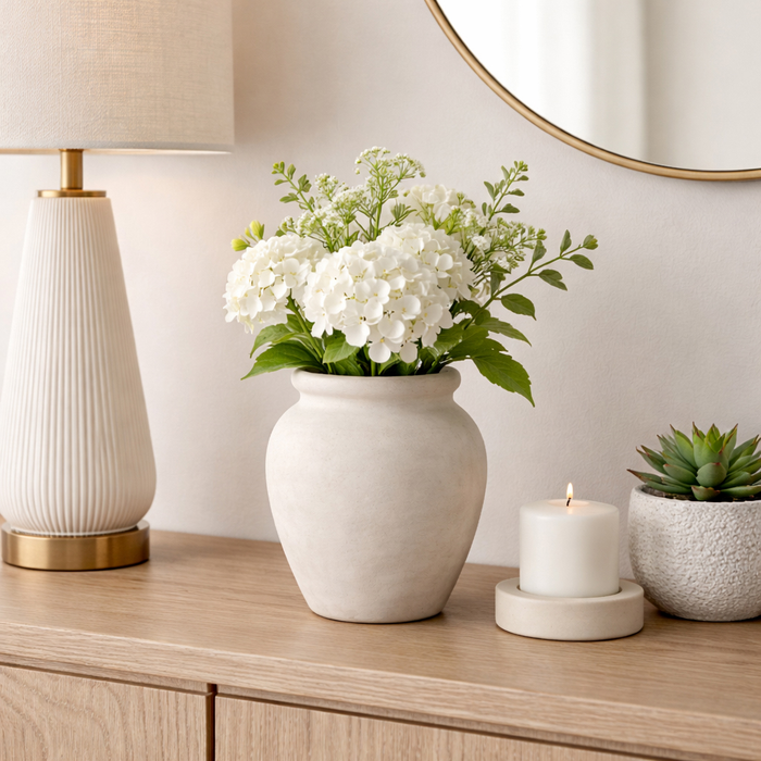 Vase à fleurs contemporain de 6,75 po - ivoire 