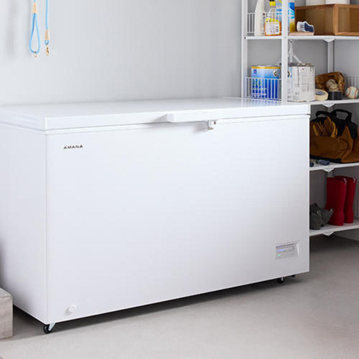 Congélateur coffre Amana de 16 pi3 avec système de commande de température à l’avant - blanc - AZCC2316TW