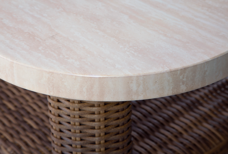 Table à café Banff pour la terrasse à l’extérieur - osier en résine et aluminium, résistante aux intempéries - brune et beige