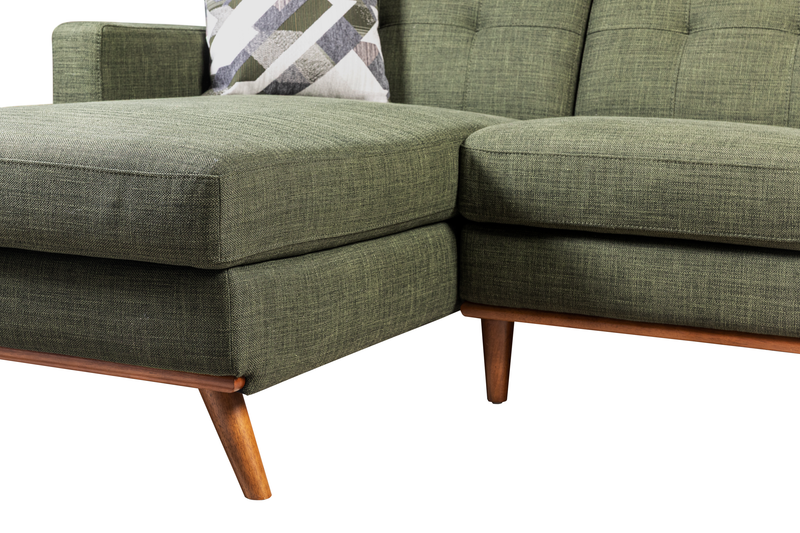 Sofa sectionnel gauche Freeman de Kort & Co. 2 pièces de po en tissu d’apparence lin avec pattes en bois - vert avocat