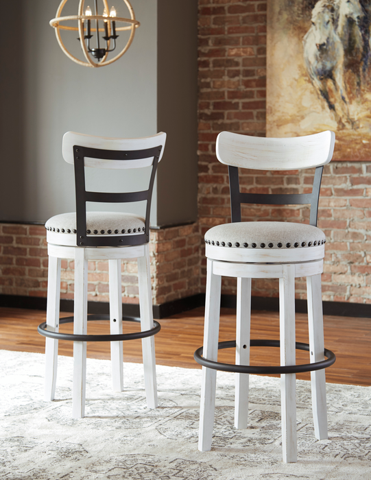Tabouret bar Otis de 30,5 po (H) en tissu de cuir végétalien et en métal avec siège pivotant - blanc