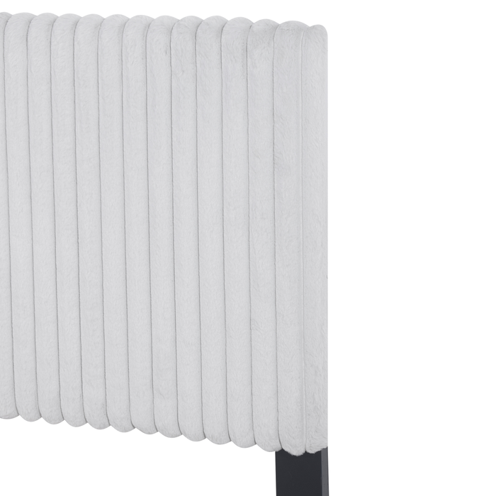 Lit plateforme rembourré Ridge en tissu gris avec rangement - format très grand lit