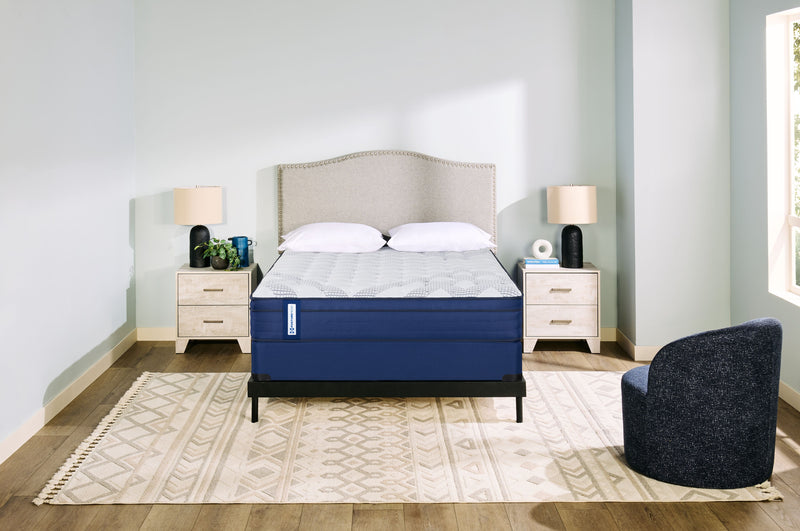 Matelas ferme à Euro-plateau Lambton PosturepedicMD de série 950 de Sealy pour lit double