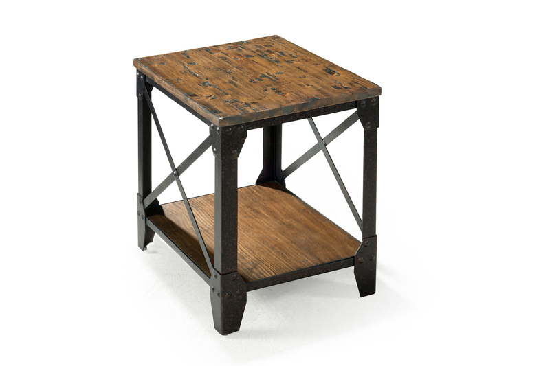 Table de bout Eastway de 22 po avec rangement - pin naturel vieilli