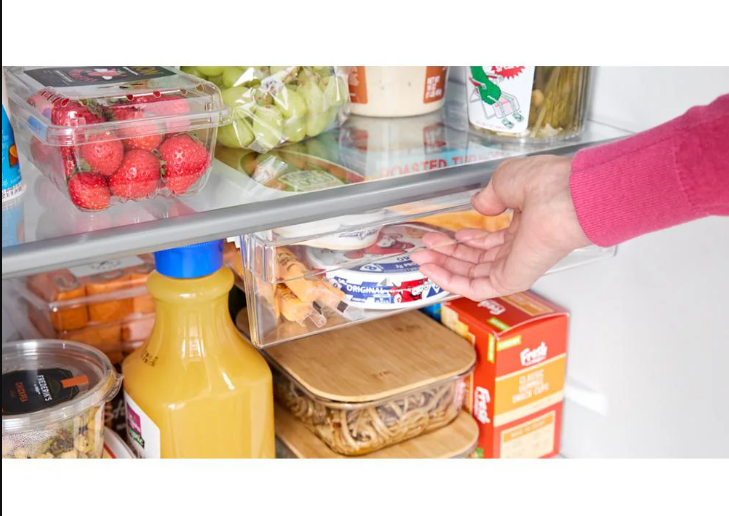 Réfrigérateur Whirlpool de 18 pi³ avec congélateur supérieur – Acier inoxydable résistant aux traces de doigts – WRTX6418TZ