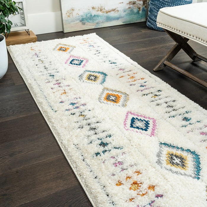 Carpette à poil long Lola à motif de diamants - 2 pi 7 po x 8 pi