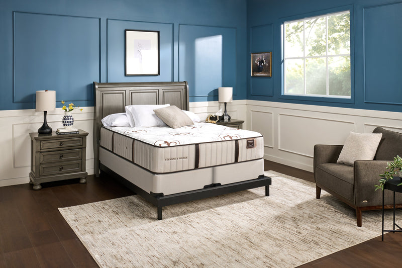 Matelas ferme luxueux à plateau régulier Allianz de Stearns & Foster pour très grand lit
