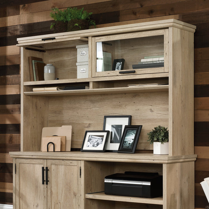 Crédence de bureau Aspen Post de 65,12 po de qualité commerciale avec 2 portes en verre - chêne clair