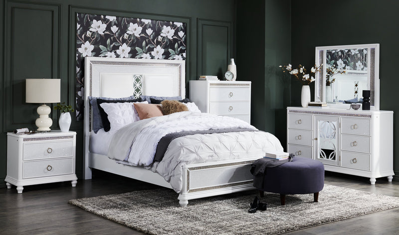 Commode somptueuse Ava de 67 po (L) x 39 po (H) à 7 tiroirs avec éclairage à DEL pour la chambre à coucher - blanche