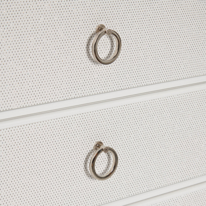 Commode somptueuse Ava de 67 po (L) x 39 po (H) à 7 tiroirs avec éclairage à DEL pour la chambre à coucher - blanche