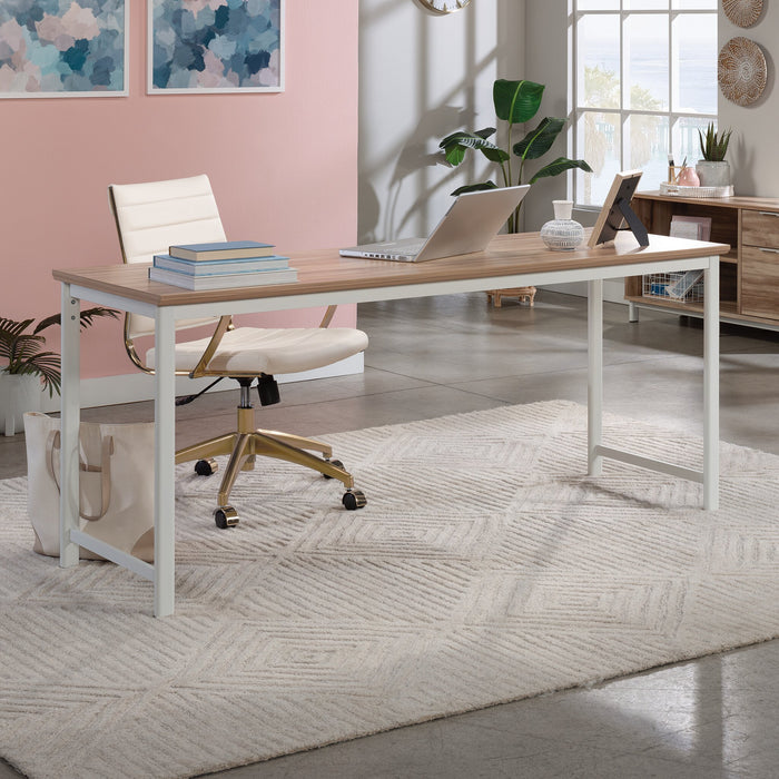 Bureau de type table Bergen Circle de 71,10 po de qualité commerciale - bois naturel