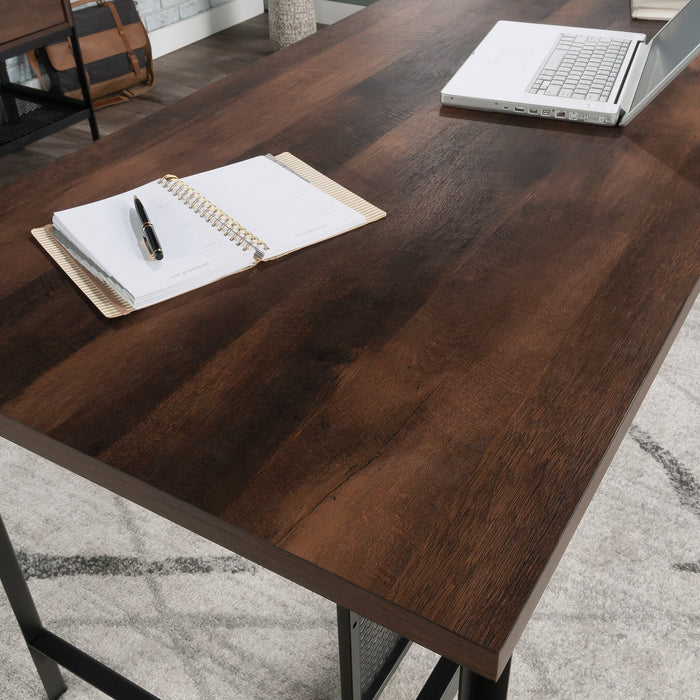 Bureau de type table Briarbrook de 65,98 po de qualité commerciale - brun