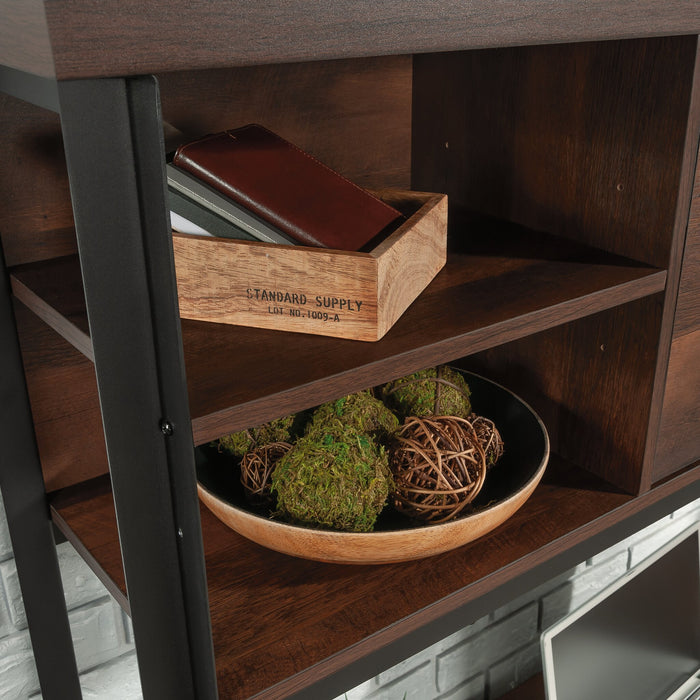 Crédence de bureau d’ordinateur Briarbrook de 60 po de qualité commerciale avec compartiments ouverts - brune