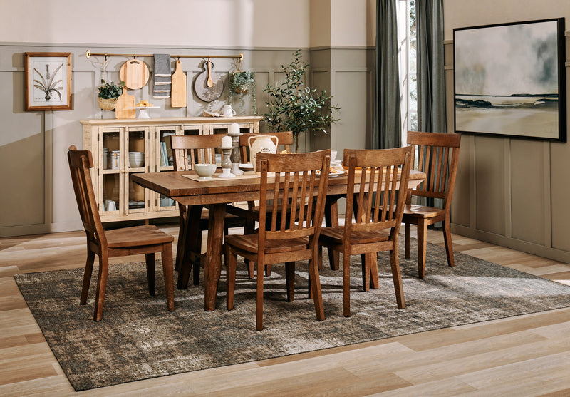 Table de salle à manger Cedar de 72,07 po (L) en pin avec base à tréteaux - brune