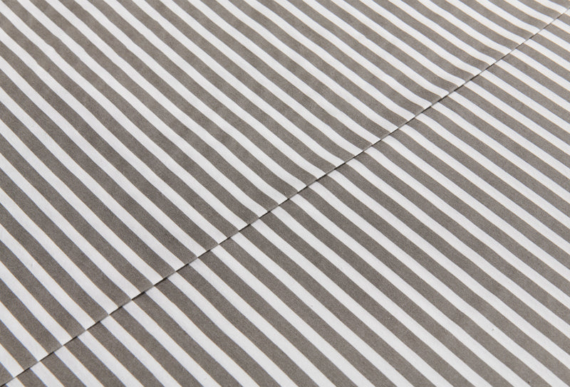 Ensemble de draps Striped de 4 pièces en coton pour grand lit - gris foncé